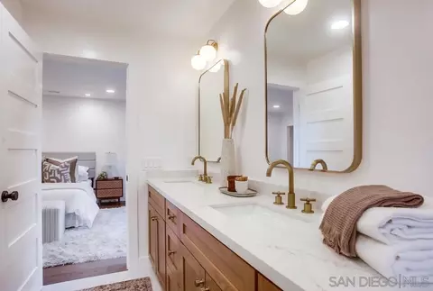 Bath - 13159 Shalimar Pl, Del Mar, CA 92014 photo 5 of 7