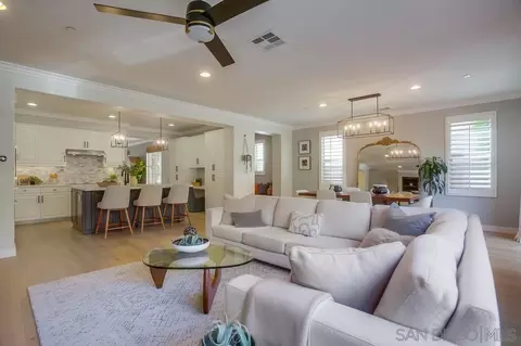 Living - 3736 Arapaho Pl, Carlsbad, CA 92010 photo 4 of 12