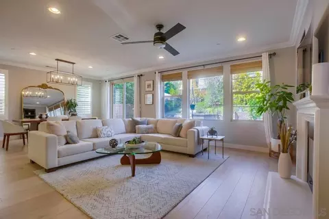 Living - 3736 Arapaho Pl, Carlsbad, CA 92010 photo 2 of 12
