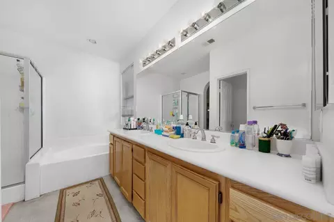 Bath - 920 Teatro Cir, El Cajon, CA 92021 photo 3 of 4