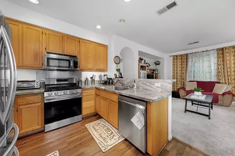 Kitchen - 920 Teatro Cir, El Cajon, CA 92021 photo 3 of 4
