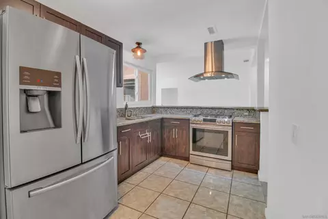 Kitchen - 1558 Peacock Blvd, Oceanside, CA 92056 photo 4 of 4