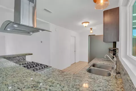 Kitchen - 1558 Peacock Blvd, Oceanside, CA 92056 photo 2 of 4