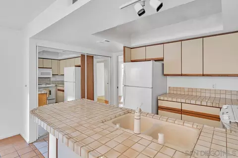 Kitchen - 911 E Ave #204, Coronado, CA 92118 photo 5 of 5