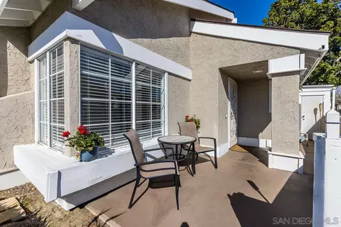 265 Riverview Way, Oceanside, CA 92057 photo 2