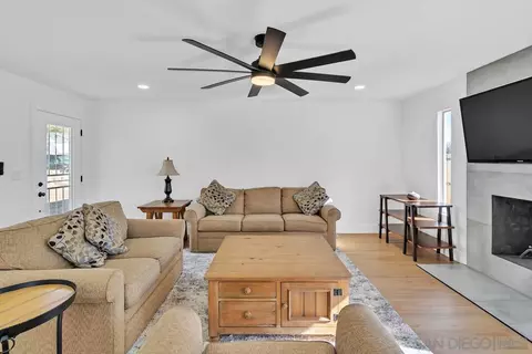 Living - 10320 Bosque Dr, Lakeside, CA 92040 photo 2 of 4