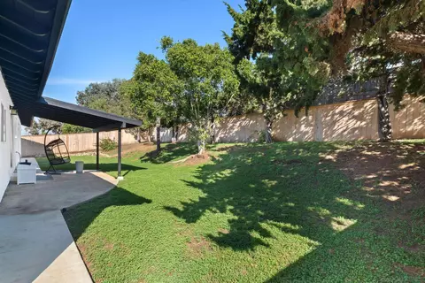 Exterior - 2197 Hawley Dr, Vista, CA 92084 photo 4 of 8