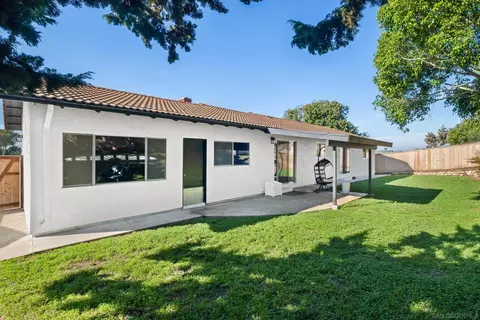 Exterior - 2197 Hawley Dr, Vista, CA 92084 photo 5 of 8