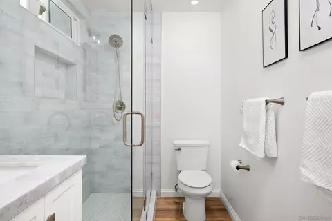 Bath - 2197 Hawley Dr, Vista, CA 92084 photo 2 of 6