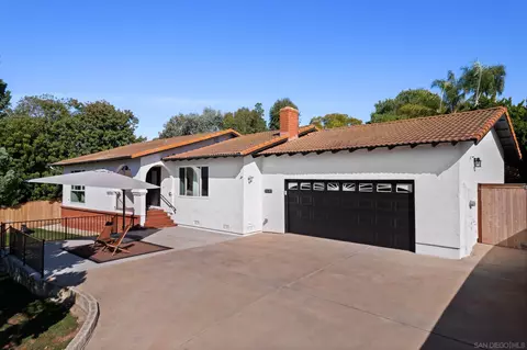 2197 Hawley Dr, Vista, CA 92084