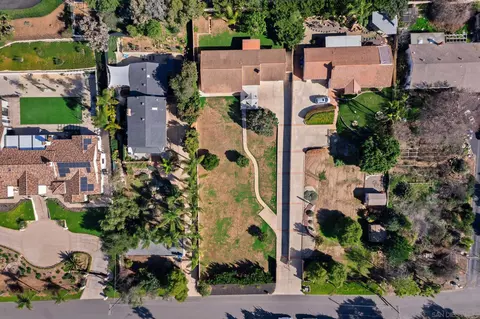 View/Area - 2197 Hawley Dr, Vista, CA 92084 photo 4 of 7