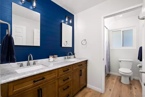 Bath - 2197 Hawley Dr, Vista, CA 92084 photo 4 of 6