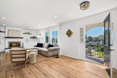 Living - 2197 Hawley Dr, Vista, CA 92084 photo 1 of 5