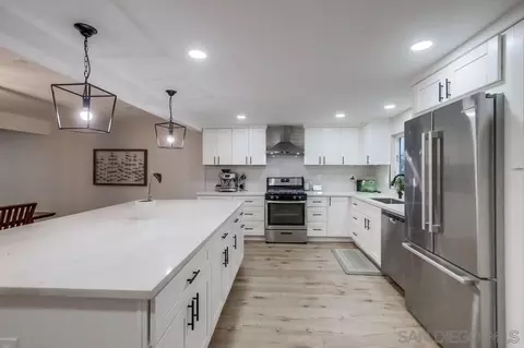Kitchen - 9531 Prospect Ave, Lakeside, CA 92040 photo 2 of 5