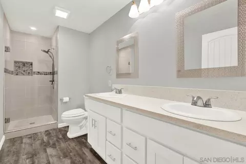 Bath - 2242 Peach Tree Ln, Spring Valley, CA 91977 photo 4 of 5