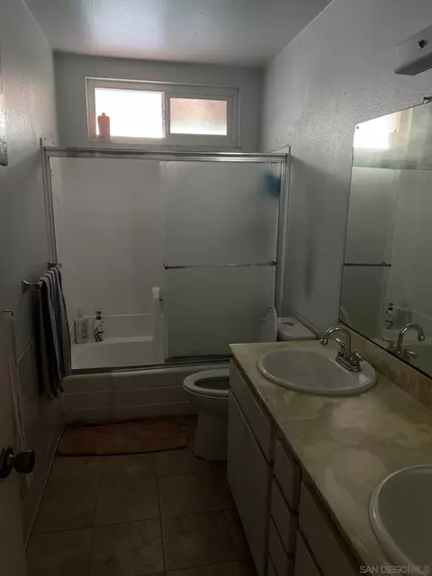 Bath - 9300 Nalini Ct, Santee, CA 92071 photo 3 of 4