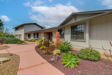 Exterior - 2559 Pence Dr, El Cajon, CA 92019 photo 3 of 16