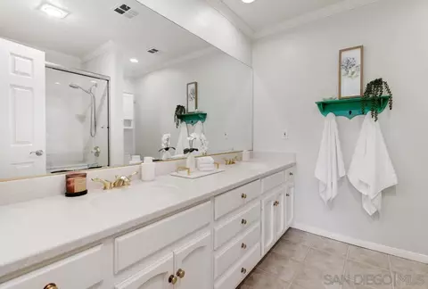 Bath - 2559 Pence Dr, El Cajon, CA 92019 photo 3 of 5