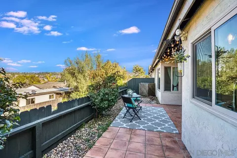 749 Nob Cir, Vista, CA 92084 photo 18
