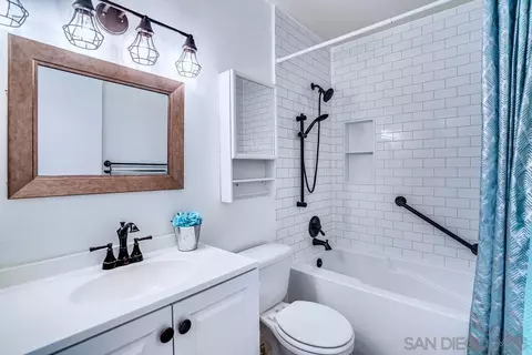 749 Nob Cir, Vista, CA 92084 photo 16