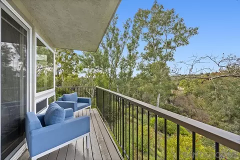 Exterior - 3170 Via De Caballo, Encinitas, CA 92024 photo 5 of 13
