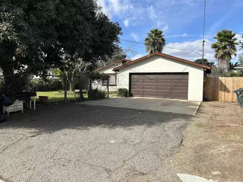 836 W 10th Ave, Escondido, CA 92025 photo 2
