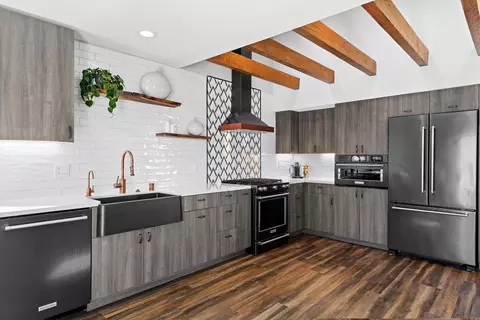4769 Lamont St, San Diego, CA 92109