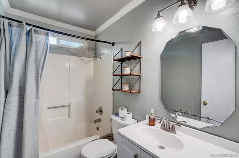 Bath - 21164 Sitkan Rd, Apple Valley, CA 92308 photo 1 of 4