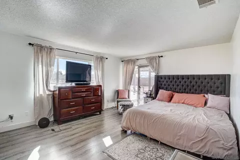 Bedroom - 21164 Sitkan Rd, Apple Valley, CA 92308 photo 2 of 3