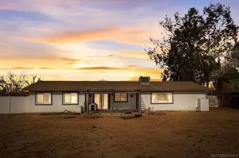Exterior - 21164 Sitkan Rd, Apple Valley, CA 92308 photo 2 of 4