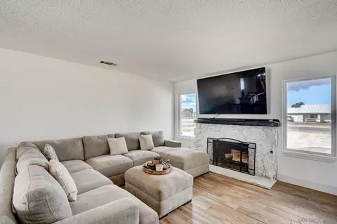 Living - 21164 Sitkan Rd, Apple Valley, CA 92308 photo 2 of 3
