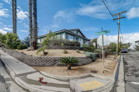 Exterior - 545 N Vine St, Oceanside, CA 92054 photo 2 of 14