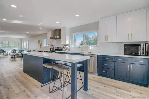 Kitchen - 545 N Vine St, Oceanside, CA 92054 photo 2 of 5