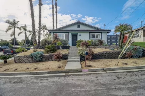 545 N Vine St, Oceanside, CA 92054