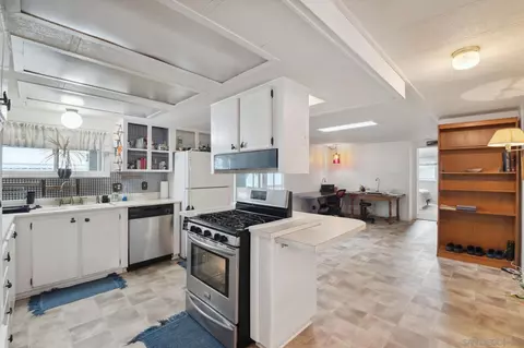 Kitchen - 203 Bright Creek Ln, Oceanside, CA 92056 photo 2 of 3