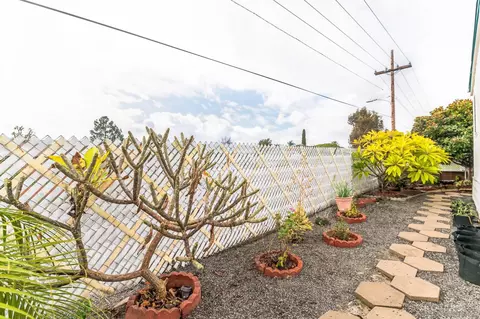 Exterior - 203 Bright Creek Ln, Oceanside, CA 92056 photo 7 of 8
