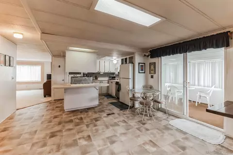 Dining - 203 Bright Creek Ln, Oceanside, CA 92056 photo 2 of 3