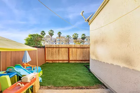 Exterior - 526 Debra Pl, San Marcos, CA 92078 photo 4 of 6