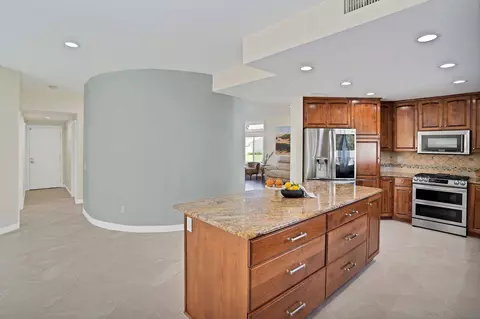 Kitchen - 2014 Sequoia Cr, Vista, CA 92081 photo 1 of 4