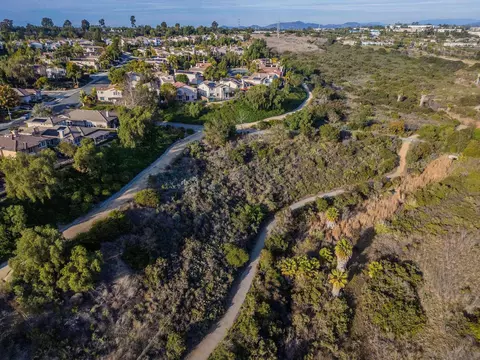 View/Area - 6224 Via Trato, Carlsbad, CA 92009 photo 9 of 10