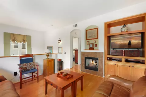 Living - 6224 Via Trato, Carlsbad, CA 92009 photo 2 of 4