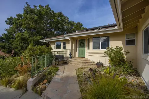 28218 Glenmeade Way, Escondido, CA 92026