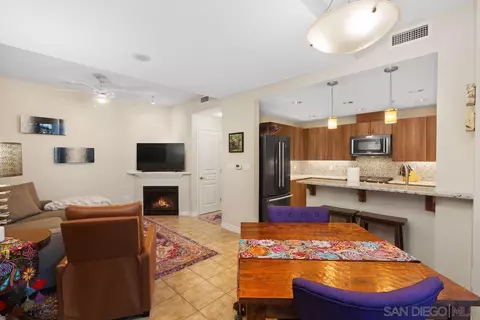 300 W Beech St #10, San Diego, CA 92101