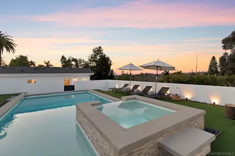 Exterior - 408 Andrew Ave, Encinitas, CA 92024 photo 8 of 10