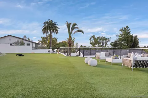 Exterior - 408 Andrew Ave, Encinitas, CA 92024 photo 4 of 10