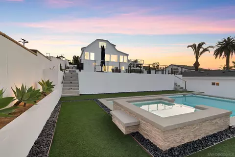 Exterior - 408 Andrew Ave, Encinitas, CA 92024 photo 9 of 10