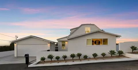 Exterior - 408 Andrew Ave, Encinitas, CA 92024 photo 3 of 10
