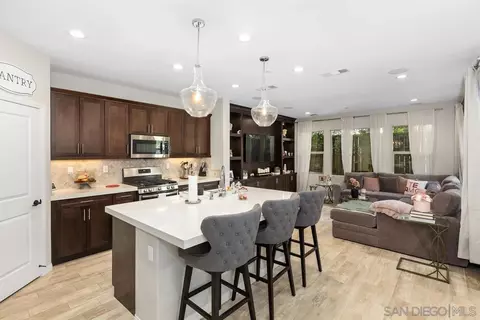 945 Camino Aldea, Chula Vista, CA 91913