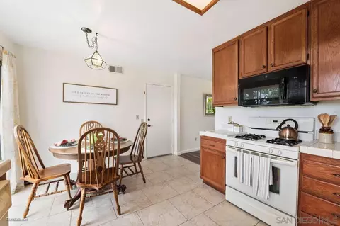Kitchen - 1373 Crestview, Oceanside, CA 92056 photo 3 of 4