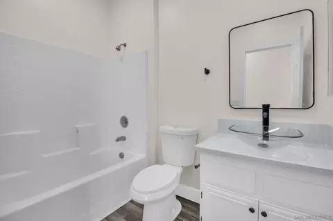 Bath - 4434 Brisbane Way #3, Oceanside, CA 92058 photo 1 of 2